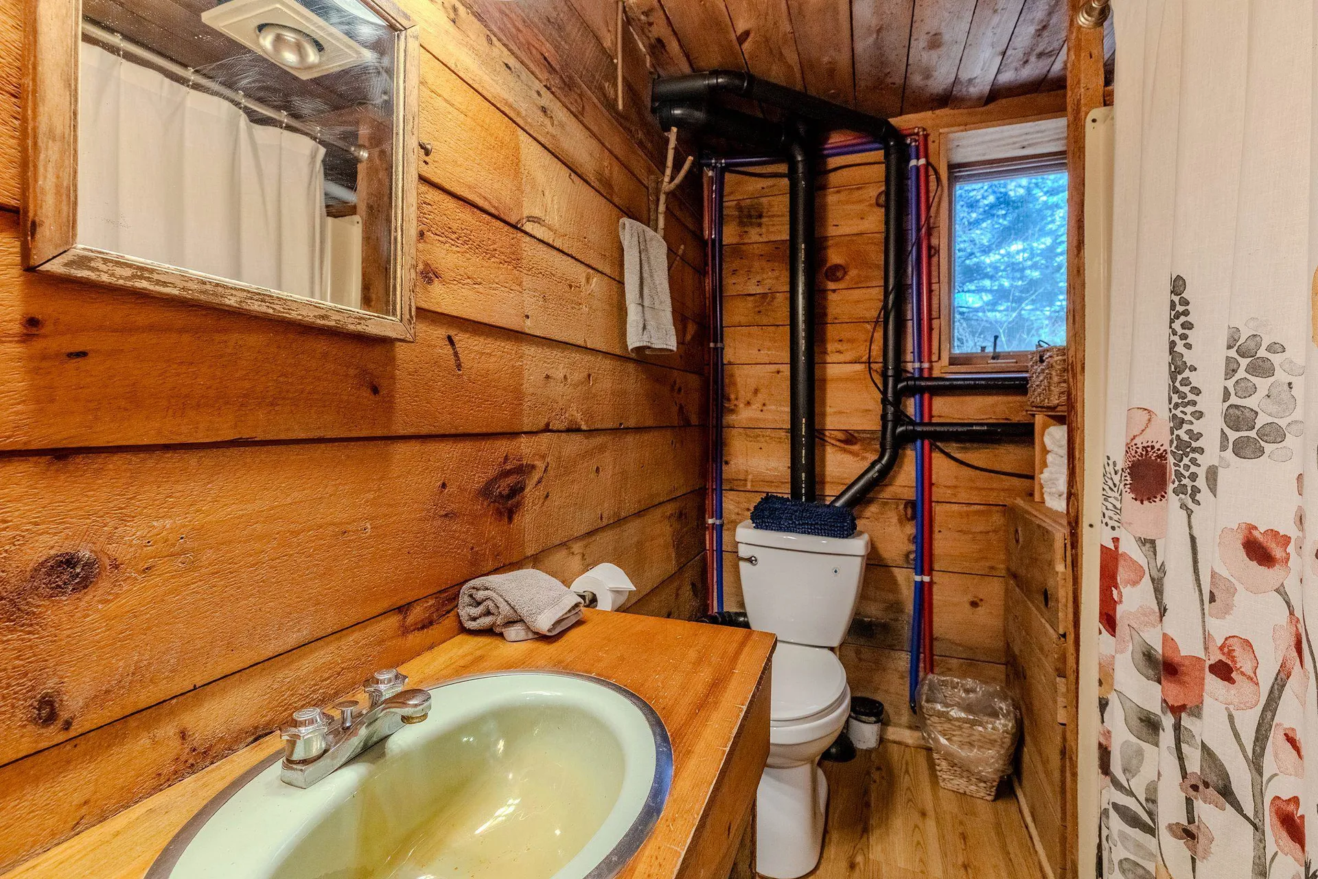 4410 Pikes Falls Road Jamaica VT 05343