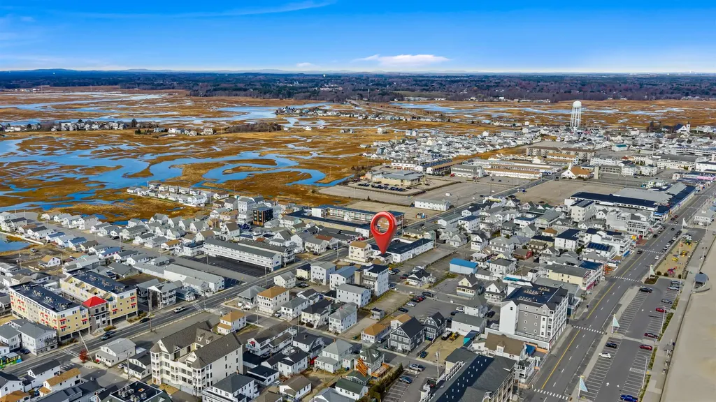 22 1/2 I Street Hampton NH 03842