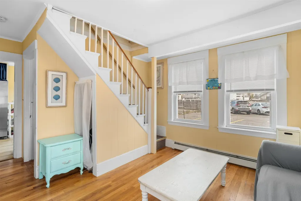 22 1/2 I Street Hampton NH 03842