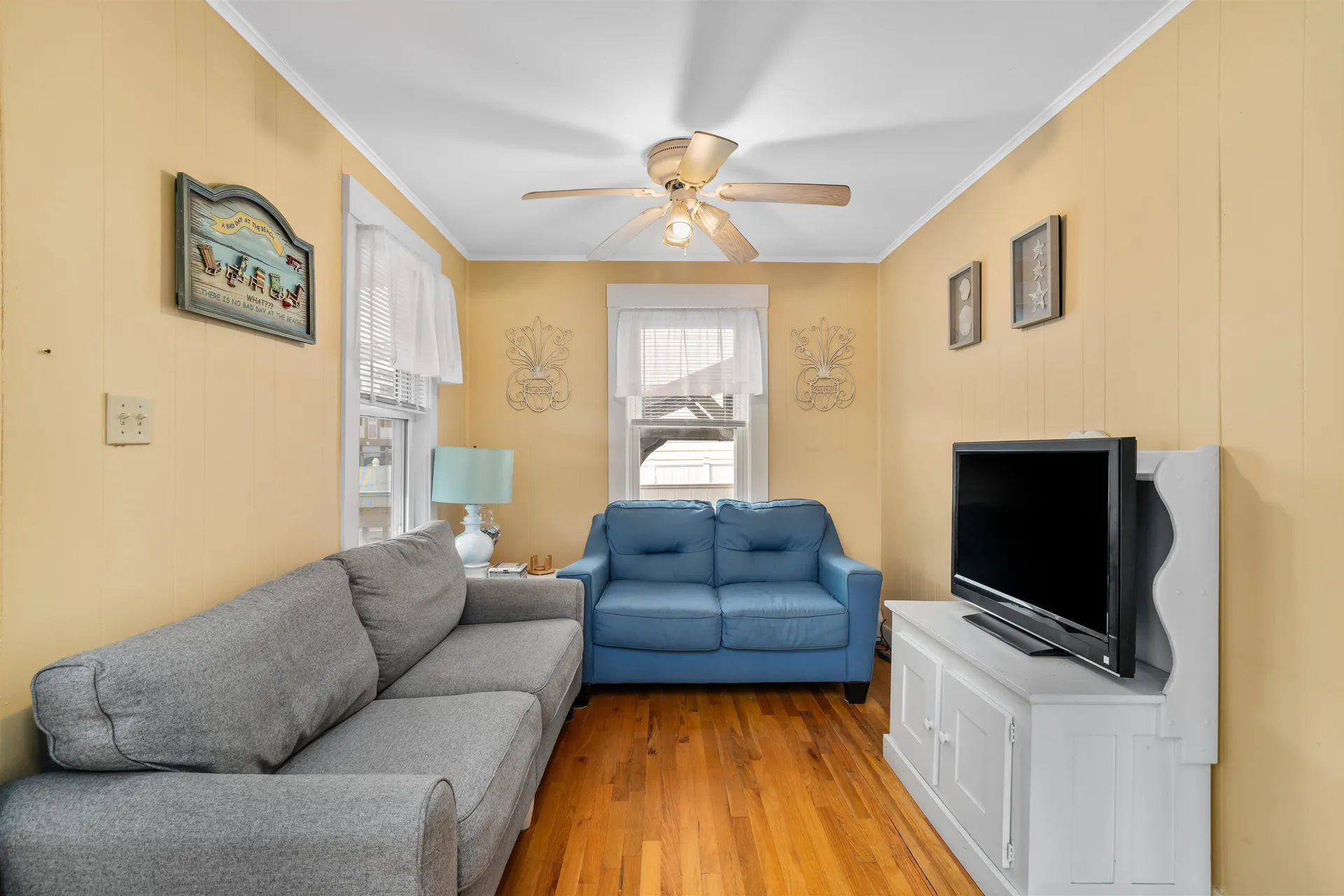 22 1/2 I Street Hampton NH 03842