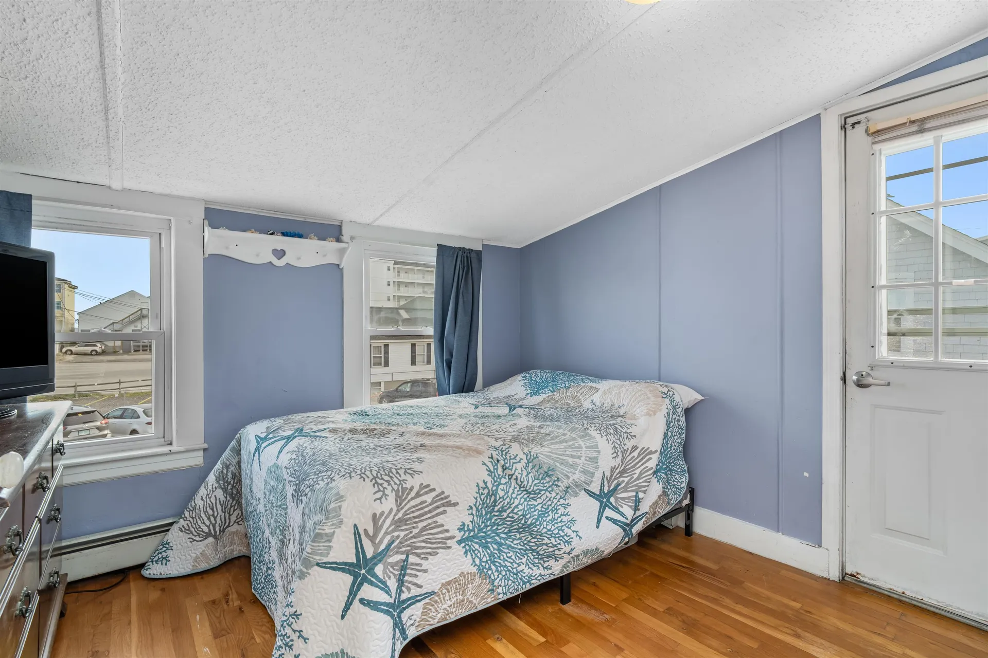 22 1/2 I Street Hampton NH 03842