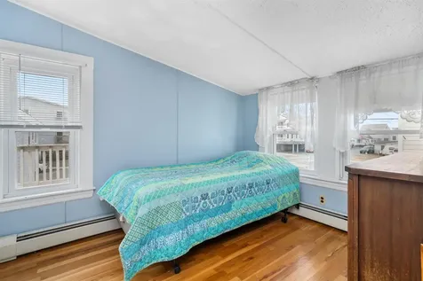 22 1/2 I Street Hampton NH 03842