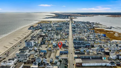 22 1/2 I Street Hampton NH 03842