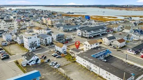 22 1/2 I Street Hampton NH 03842