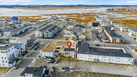 22 1/2 I Street Hampton NH 03842