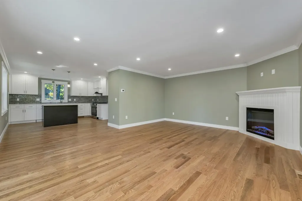 4 Timber Lane Laconia NH 03246