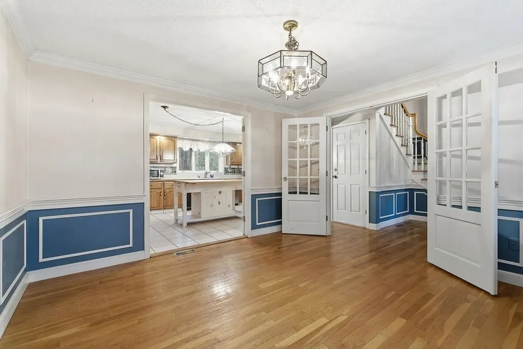 95 Hitching Post Lane Bedford NH 03110