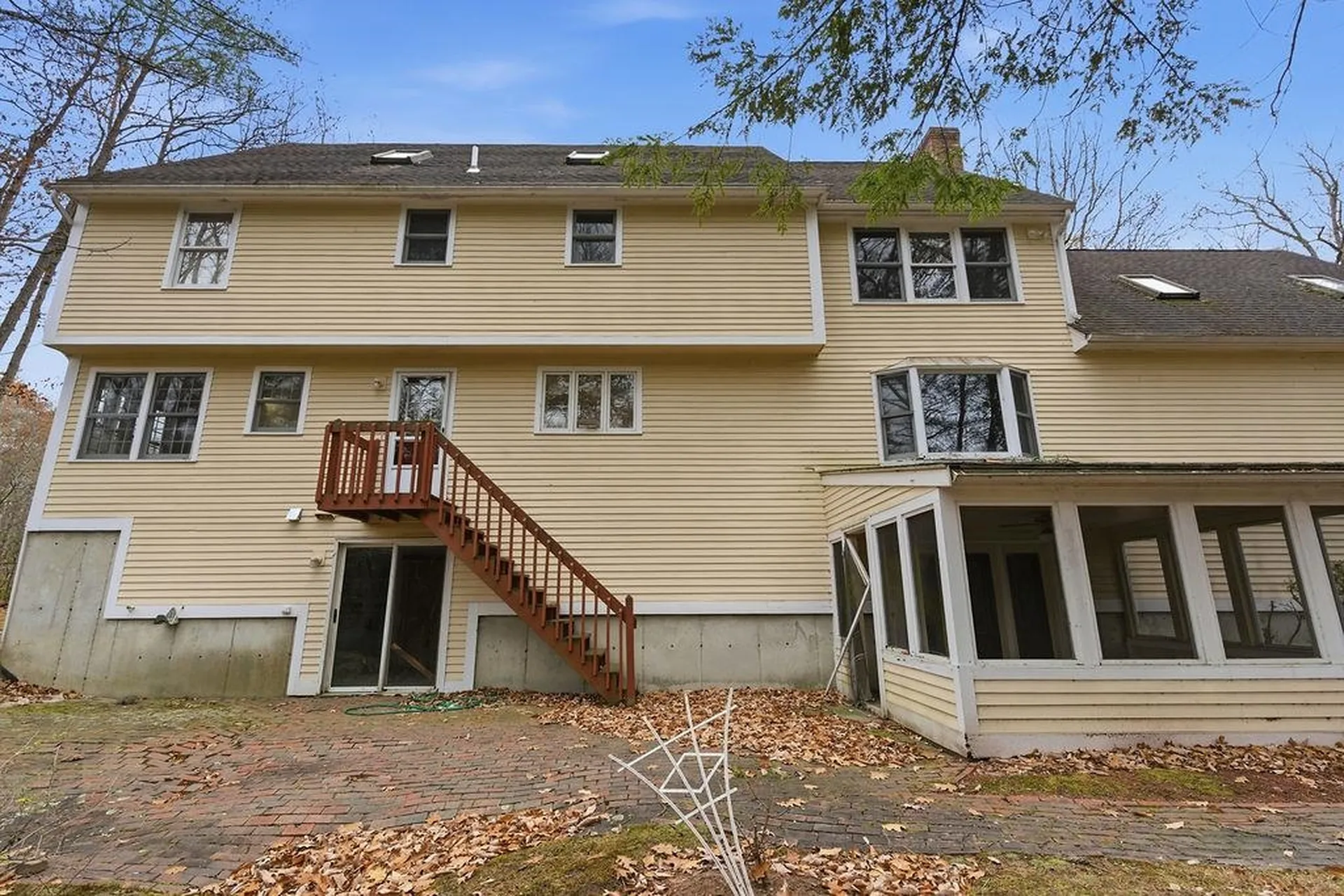 95 Hitching Post Lane Bedford NH 03110