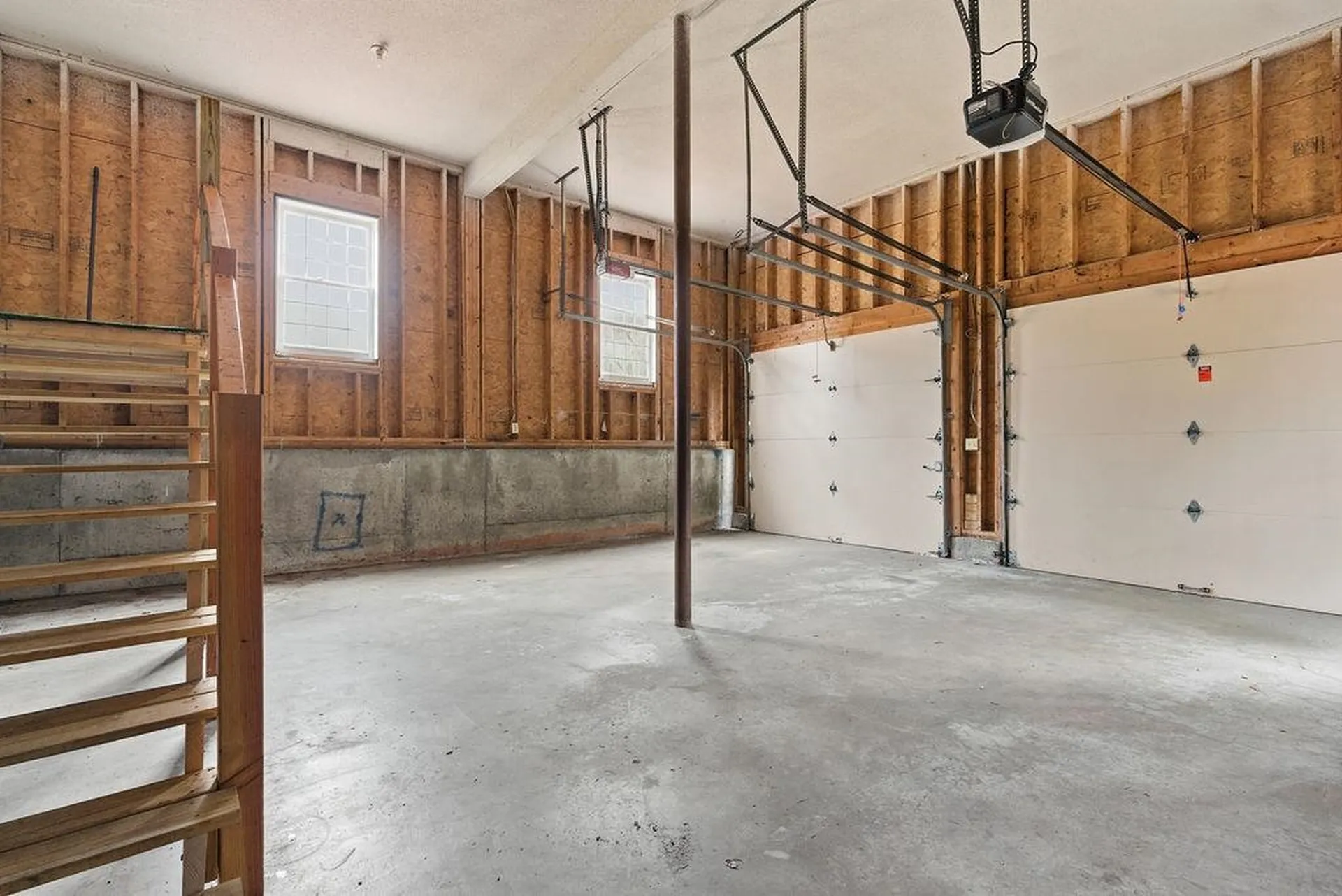 95 Hitching Post Lane Bedford NH 03110