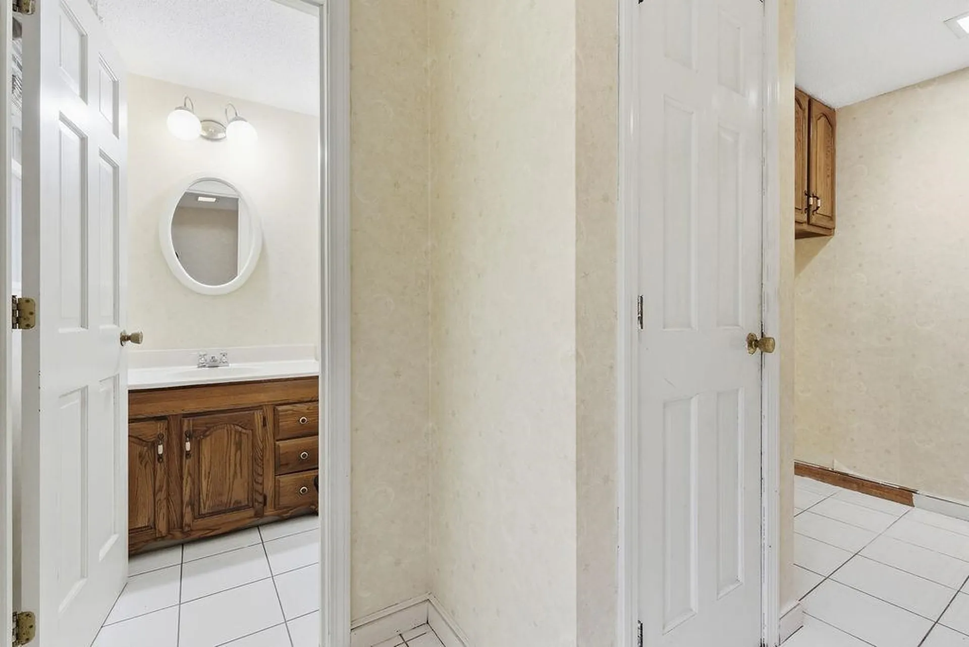 95 Hitching Post Lane Bedford NH 03110