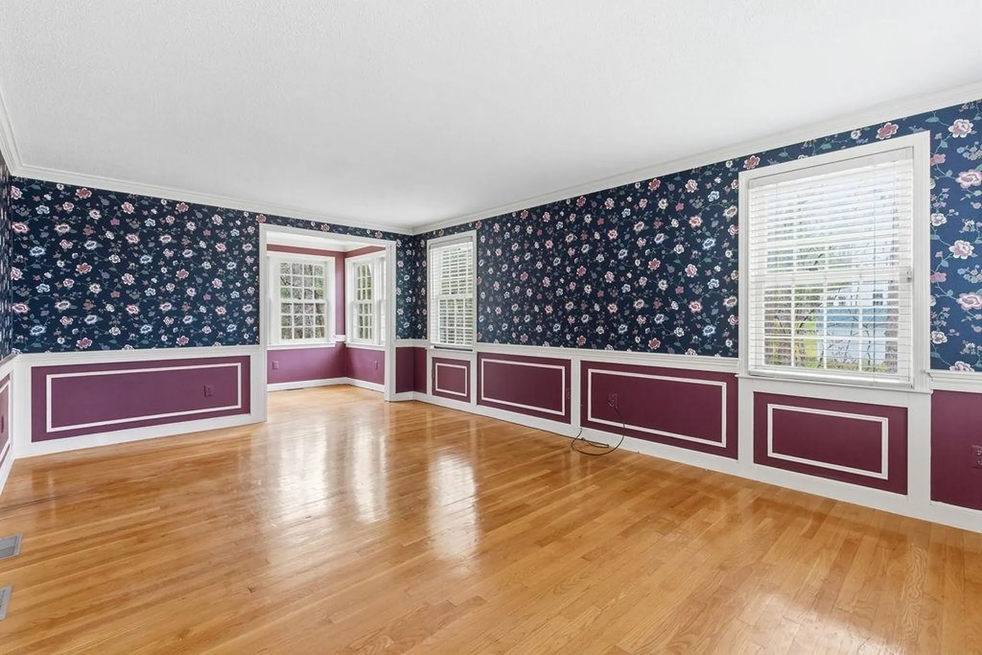 95 Hitching Post Lane Bedford NH 03110