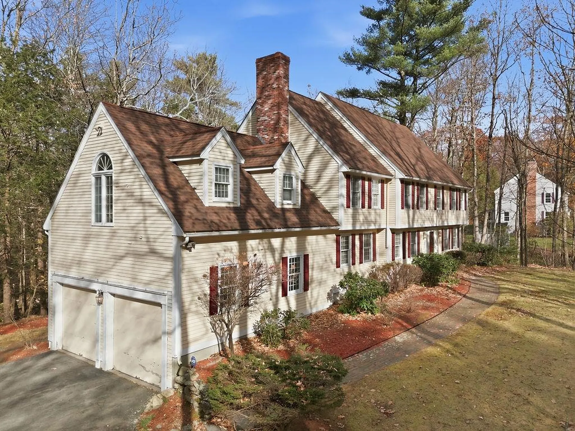 95 Hitching Post Lane Bedford NH 03110