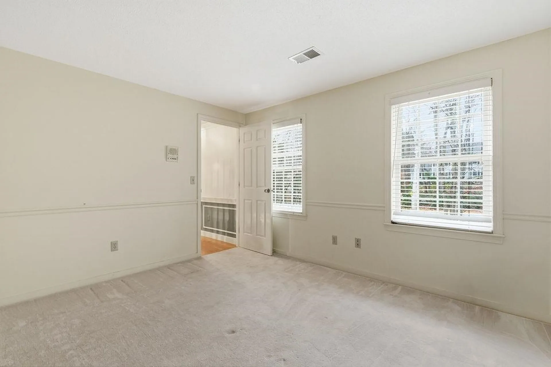 95 Hitching Post Lane Bedford NH 03110