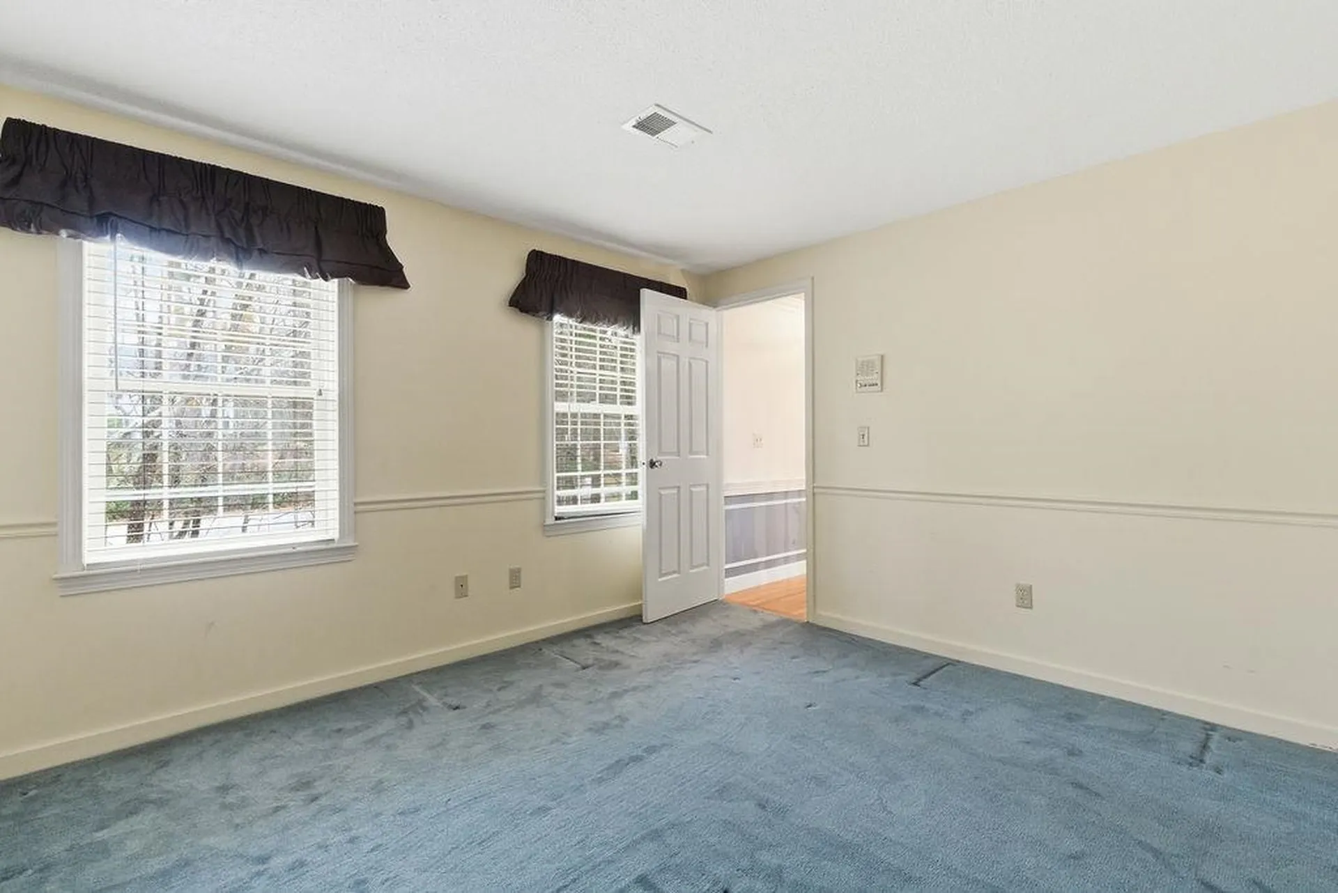 95 Hitching Post Lane Bedford NH 03110