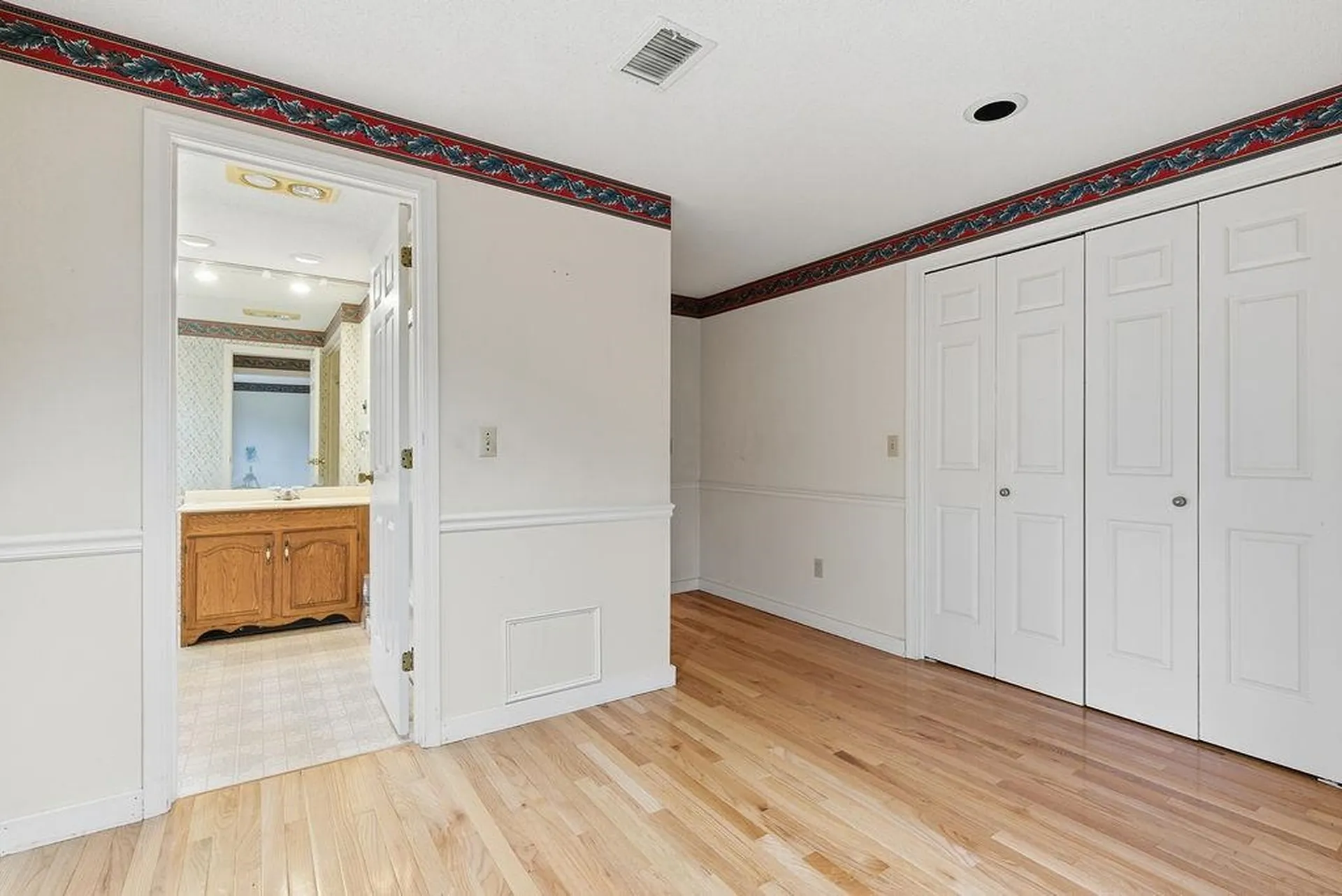 95 Hitching Post Lane Bedford NH 03110