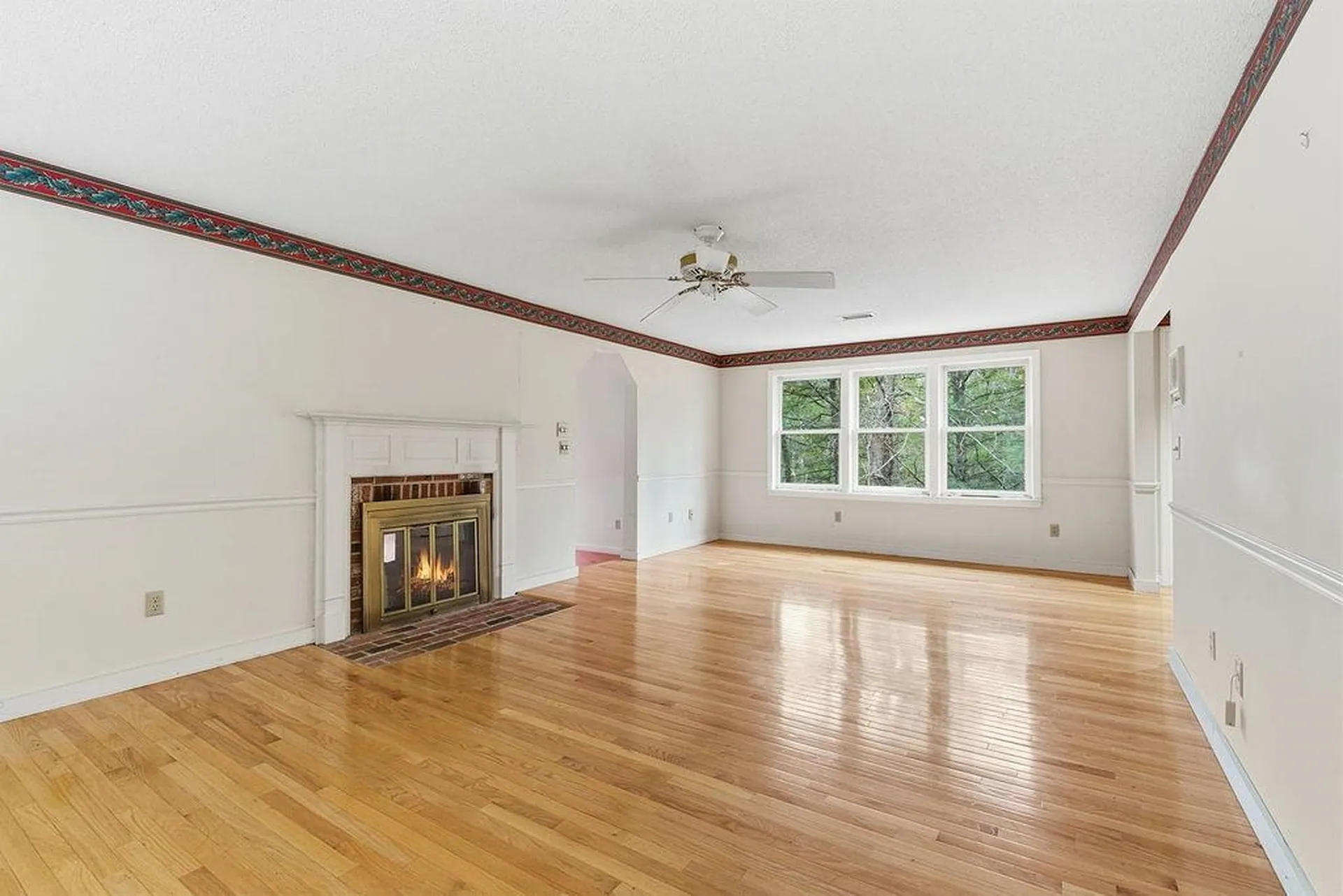 95 Hitching Post Lane Bedford NH 03110