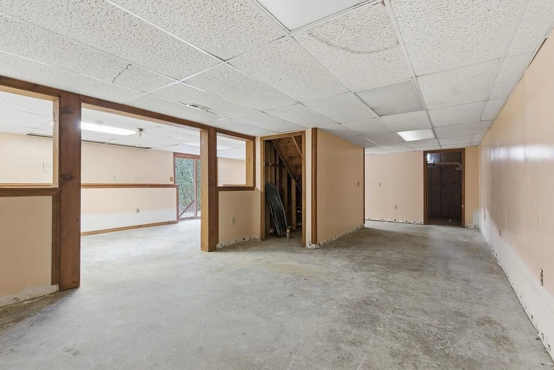 95 Hitching Post Lane Bedford NH 03110