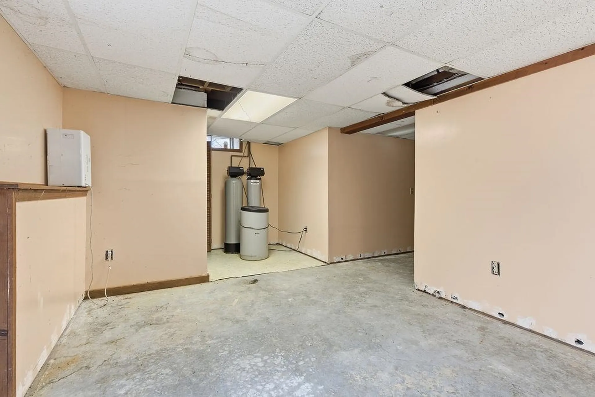 95 Hitching Post Lane Bedford NH 03110