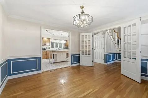 95 Hitching Post Lane Bedford NH 03110