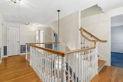 95 Hitching Post Lane Bedford NH 03110