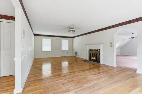 95 Hitching Post Lane Bedford NH 03110