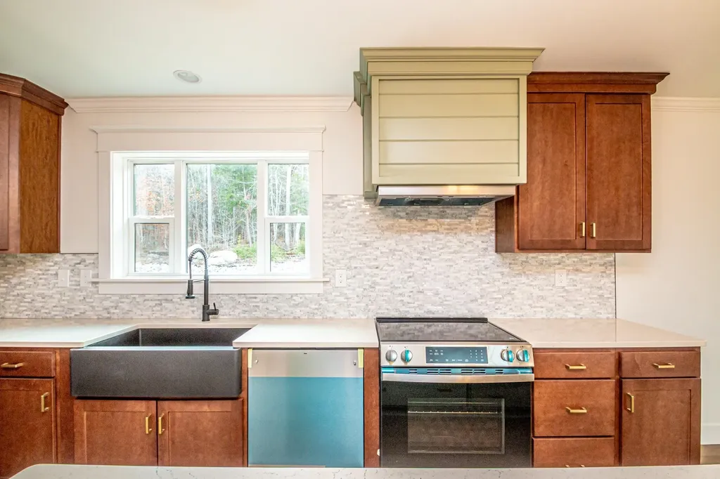 63 Whipples Way Tamworth NH 03817