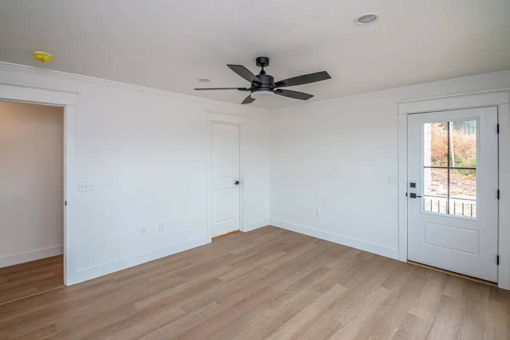 63 Whipples Way Tamworth NH 03817