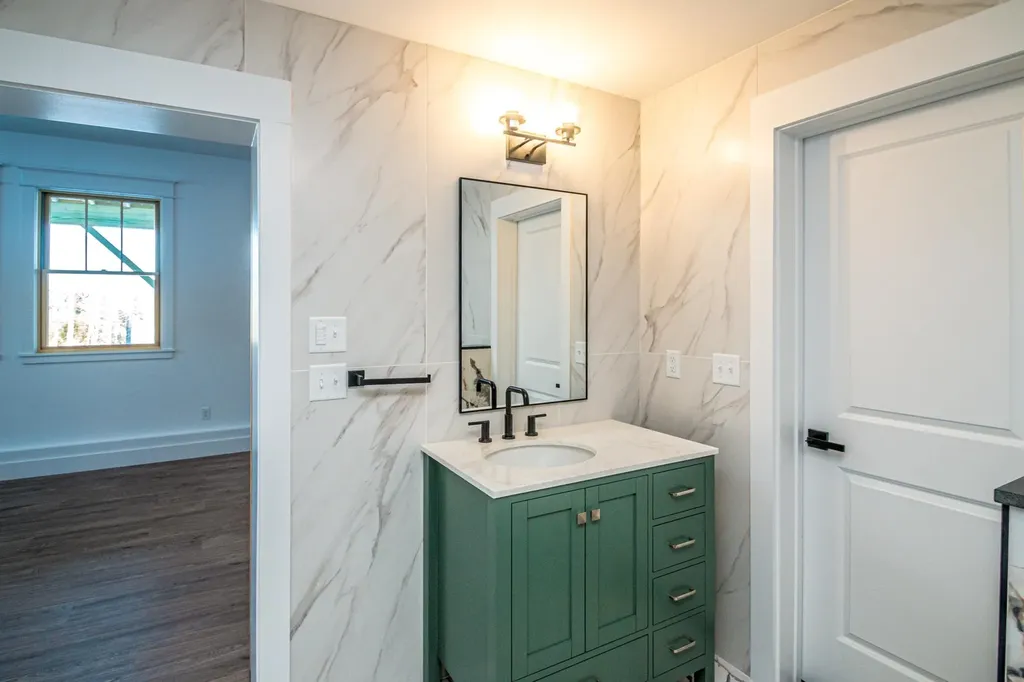 63 Whipples Way Tamworth NH 03817