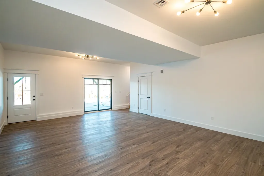 63 Whipples Way Tamworth NH 03817