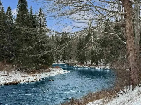 1298 South Main Street Pittsburg NH 03592