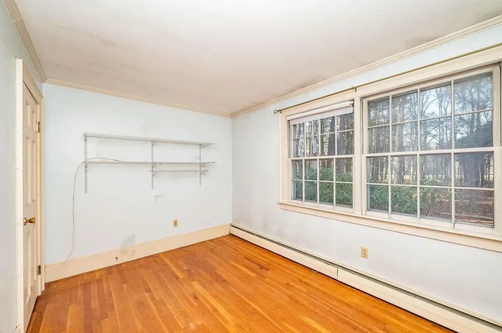 1 Exeter Road Kingston NH 03848