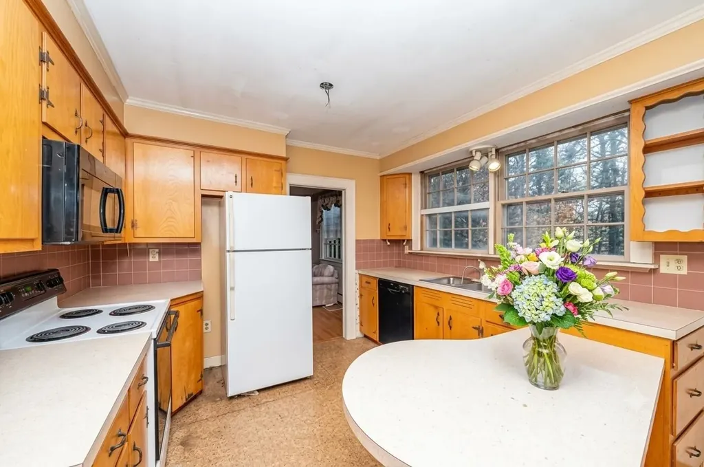 1 Exeter Road Kingston NH 03848
