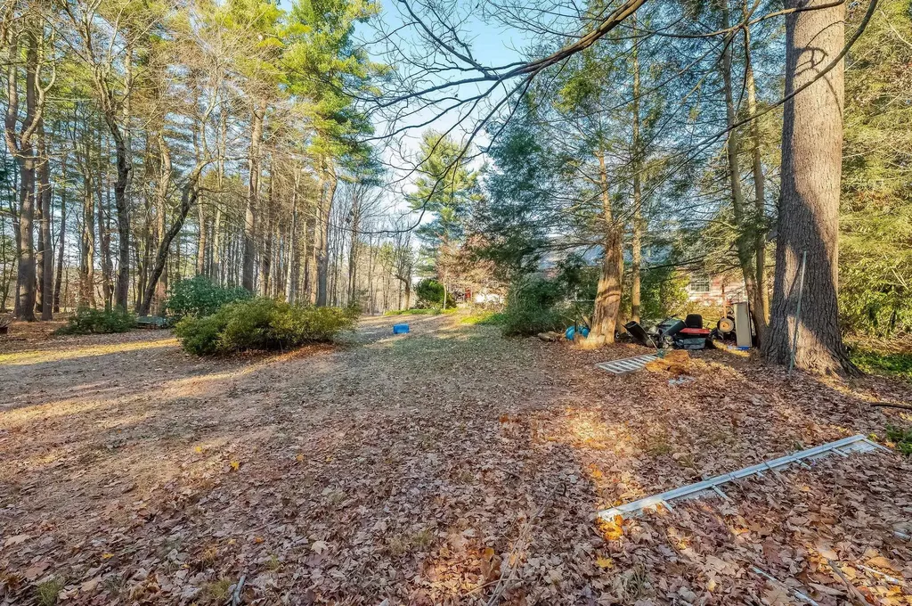 1 Exeter Road Kingston NH 03848