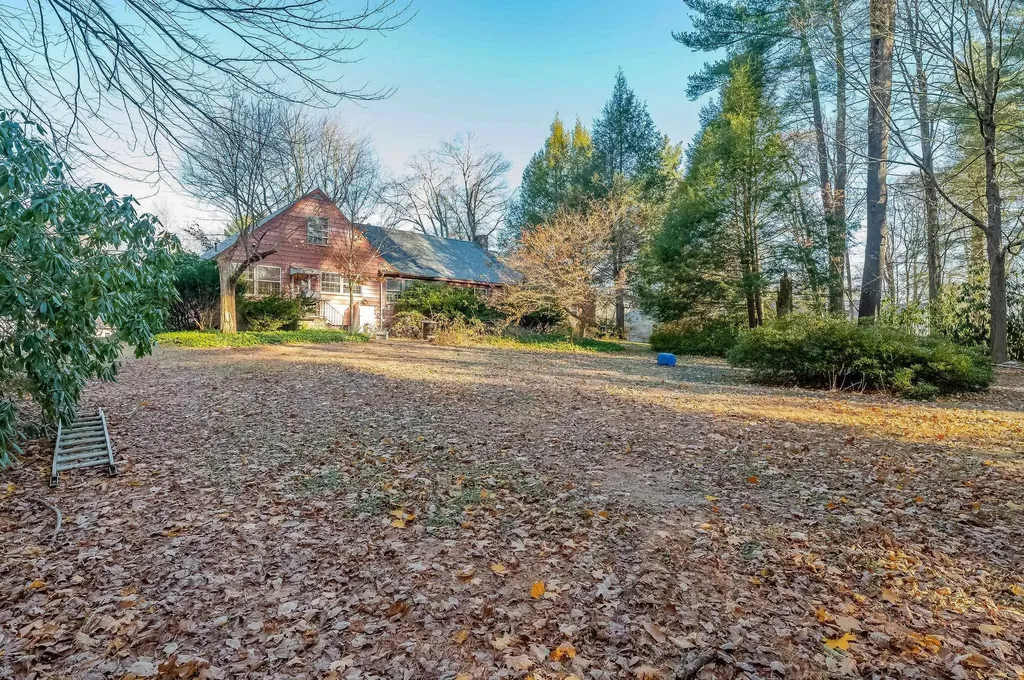 1 Exeter Road Kingston NH 03848