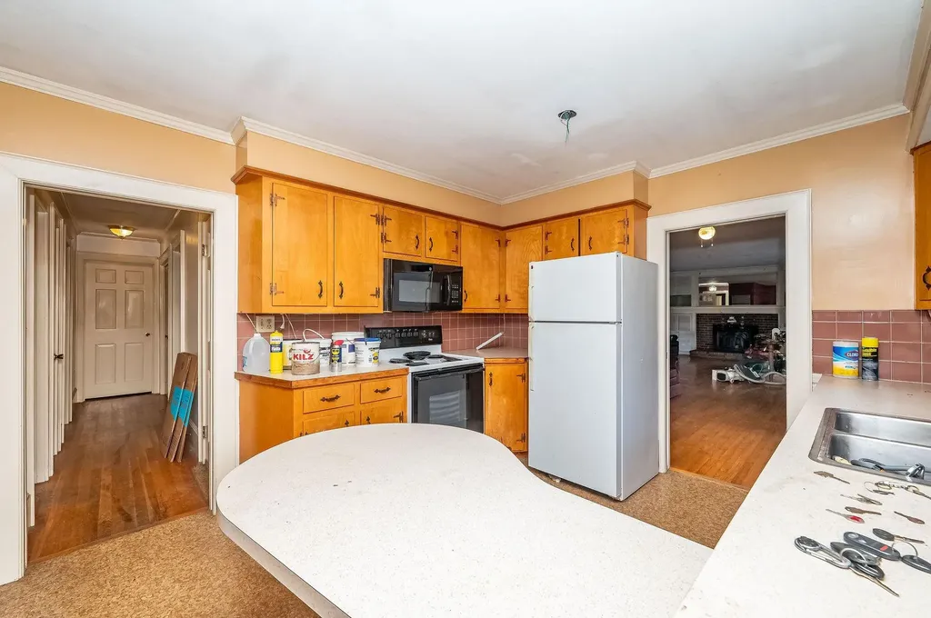 1 Exeter Road Kingston NH 03848