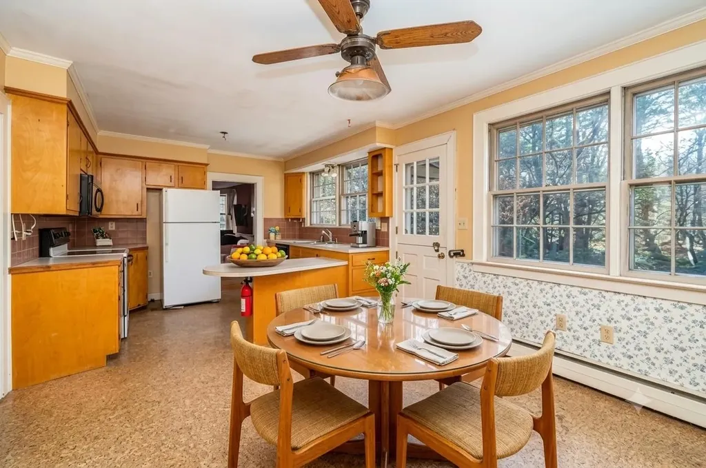 1 Exeter Road Kingston NH 03848
