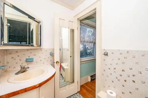 1 Exeter Road Kingston NH 03848