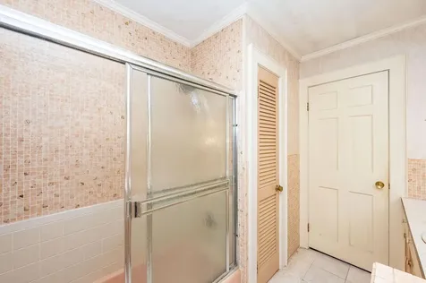 1 Exeter Road Kingston NH 03848