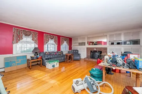 1 Exeter Road Kingston NH 03848