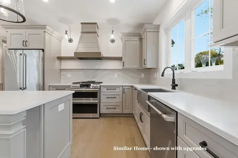 10 Mcdermott Road Hampton NH 03842