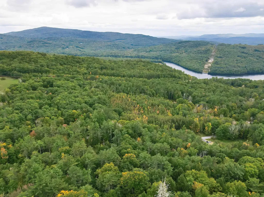 00 Peaked Hill Road Bristol NH 03222