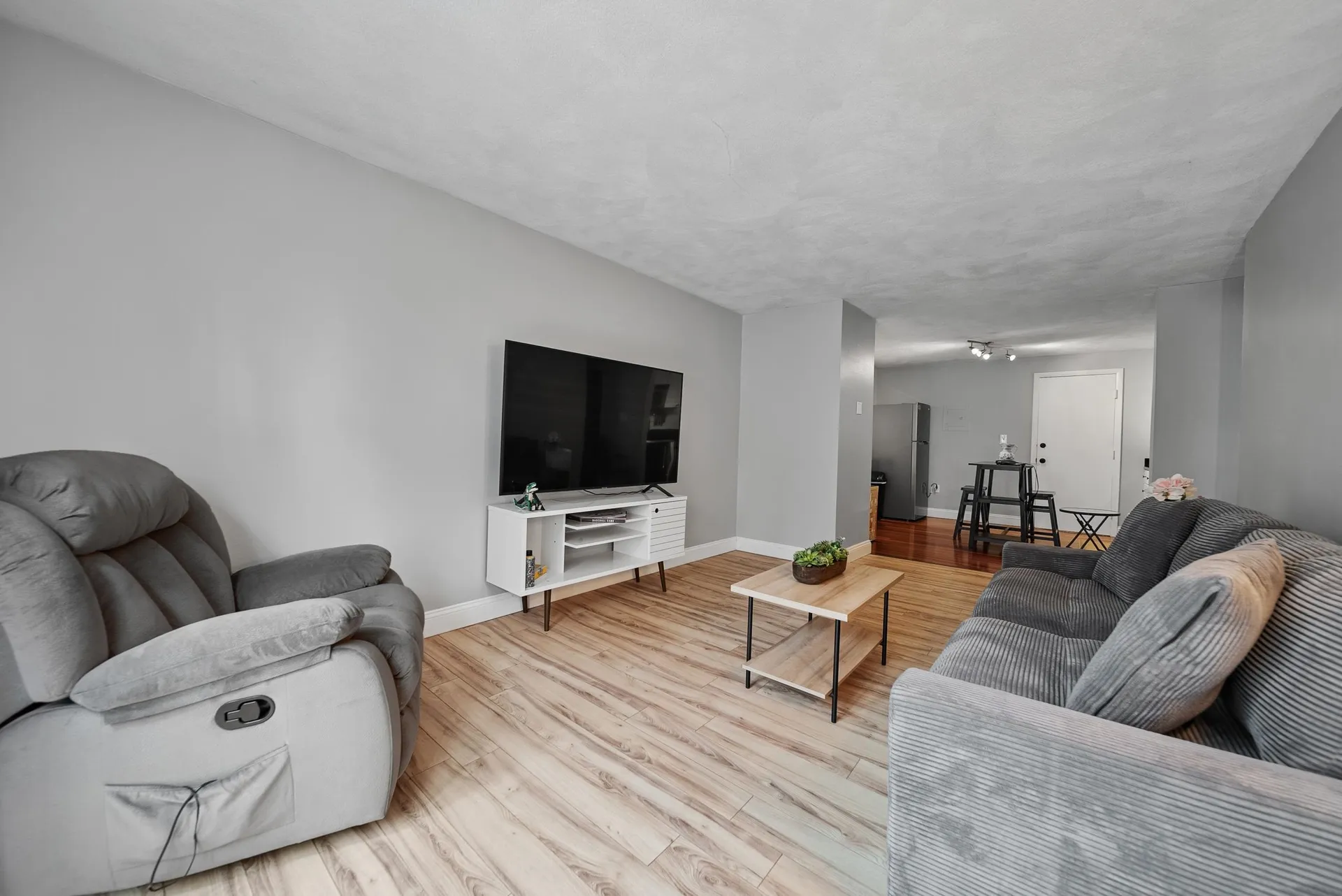 33 Andrew Street Manchester NH 03104