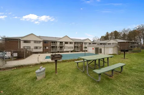 33 Andrew Street Manchester NH 03104