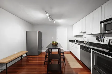 33 Andrew Street Manchester NH 03104