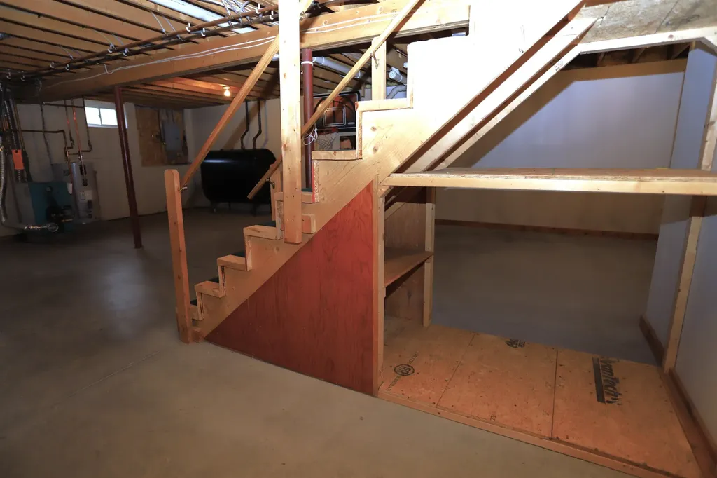 25 Juniper Street Newport City VT 05855