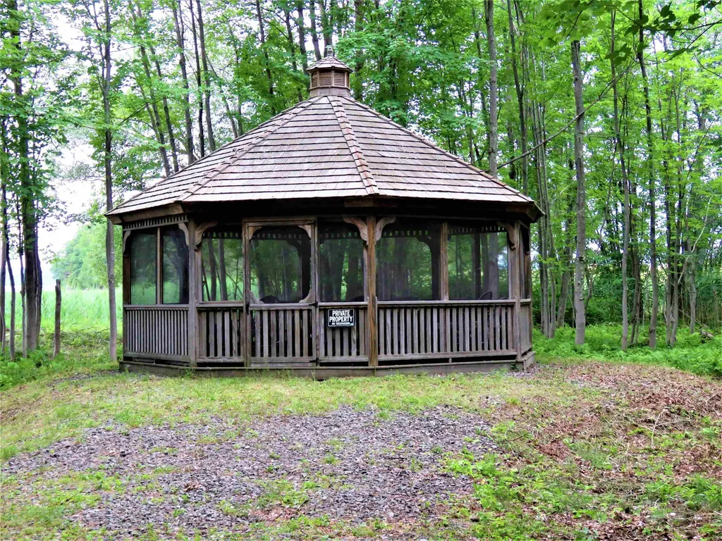 25 Juniper Street Newport City VT 05855