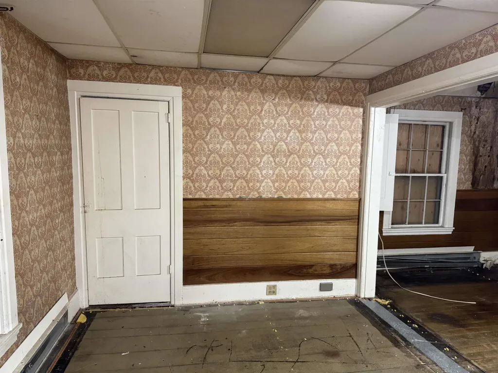 33 Pleasant Street Littleton NH 03561