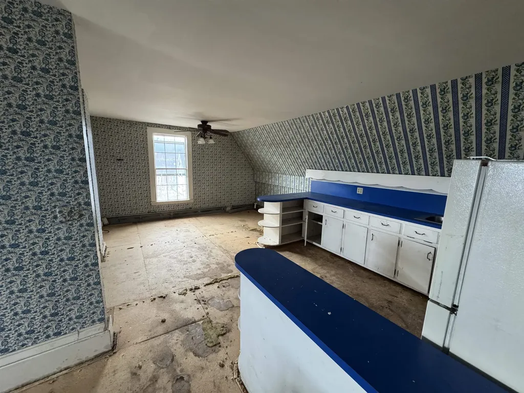 33 Pleasant Street Littleton NH 03561