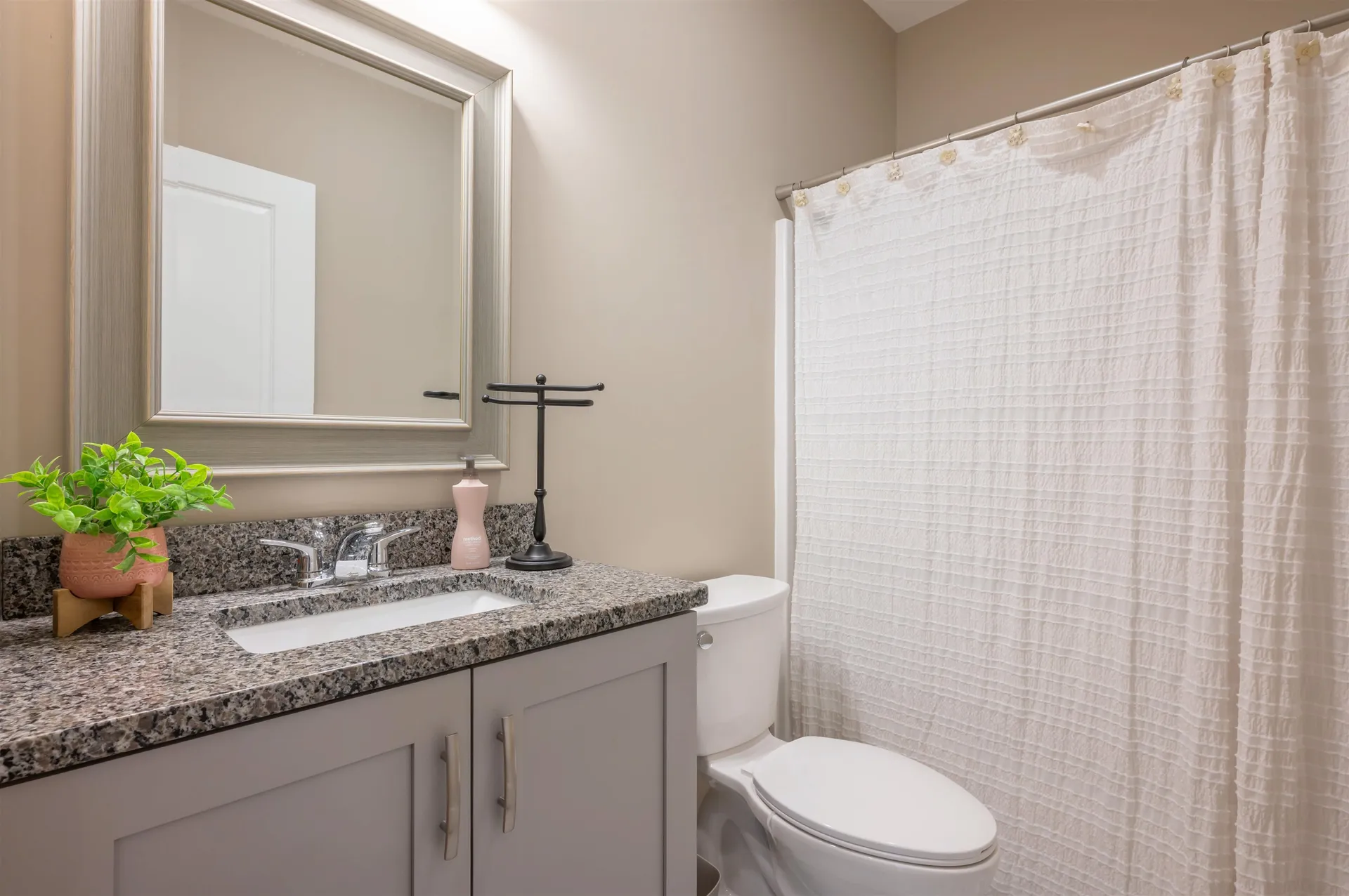 16 Currier Lane Fremont NH 03044