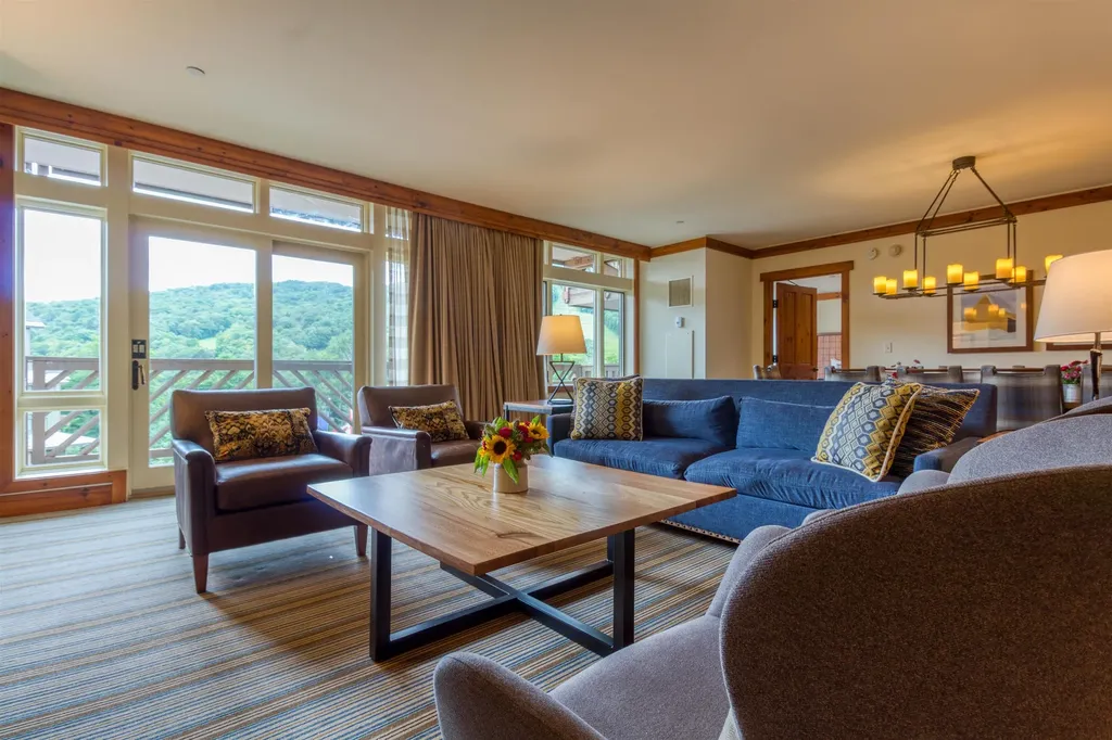 7412 Mountain Road Stowe VT 05672